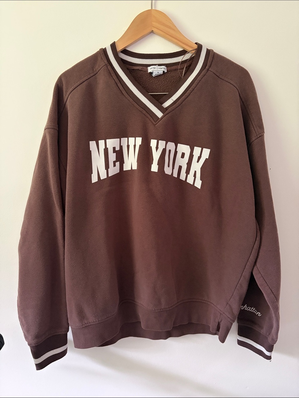 New York Brown V‑Neck Pullover Crewneck Size Medium